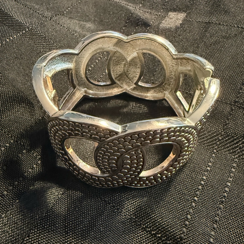 Silvertone Intertwined Circle Cuff Bracelet Hinged Heavy Costume Metal Chunky